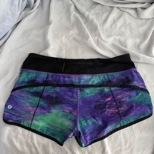 Lululemon size 6 shorts
